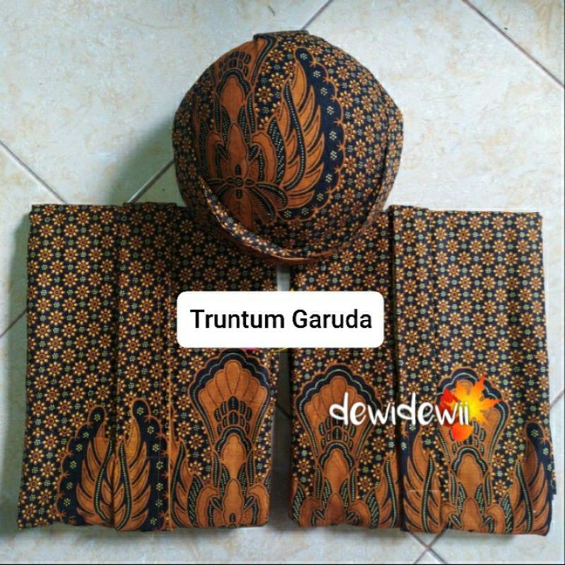 Set Blangkon + Jarik Instan Bapak Ibu, Motif Truntum Garuda