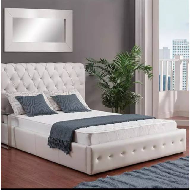 Tempat tidur/ kasur / bedroom/ bed cover / sofa /lemari /interior / kasur / nakas / risbang / tualet