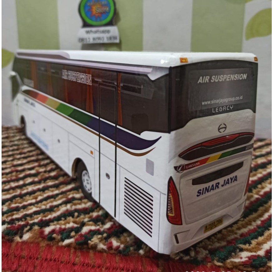 Miniatur Bus bis / mainan bus bis Sinar jaya SR2