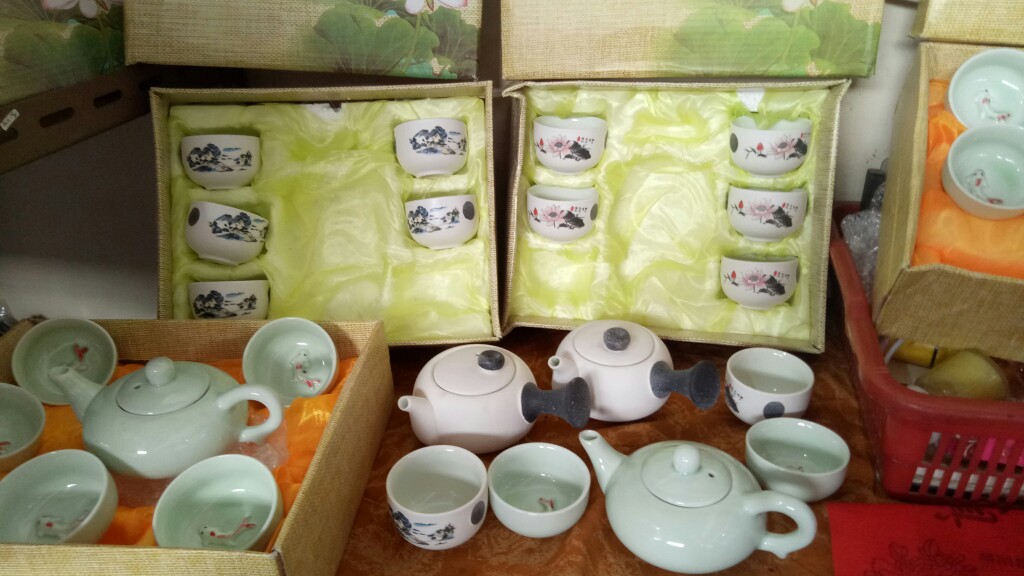 Chinese Tea Pot Set Ceramic C19 Classic 6 Cups Teko Teh Set 6 Cangkir Hadiah Souvenir Gift Box