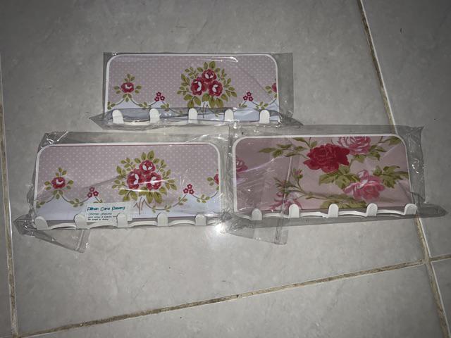 Microyotta Souvenir Dekorasi Keyholder Tempat Gantung Kunci Aneka Tema Unik - Shabby 09