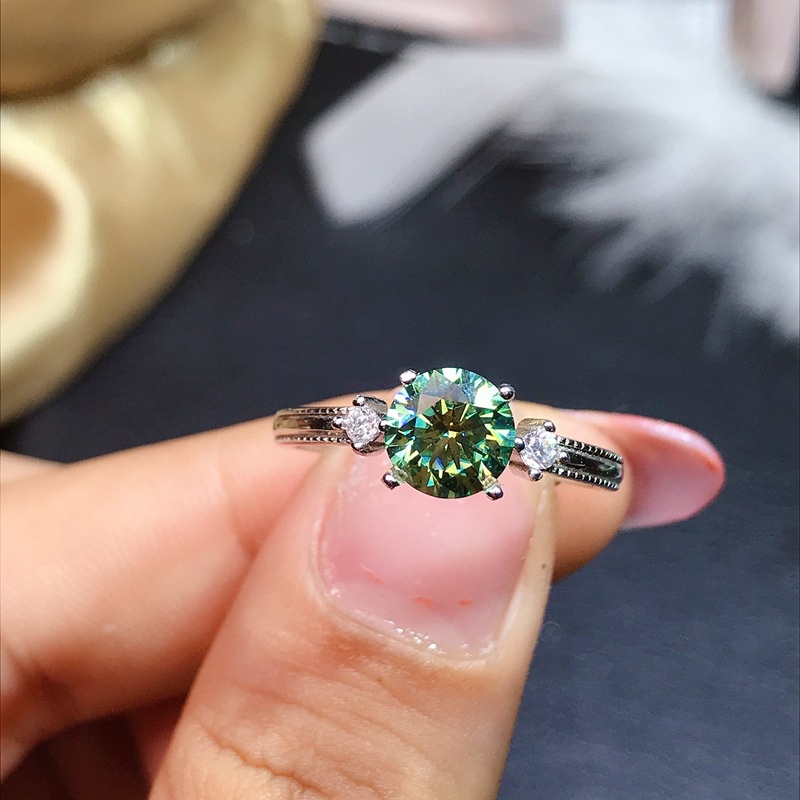 Cincin Wanita Bahan 925 Silver Aksen Berlian Warna Hijau Untuk Pernikahan