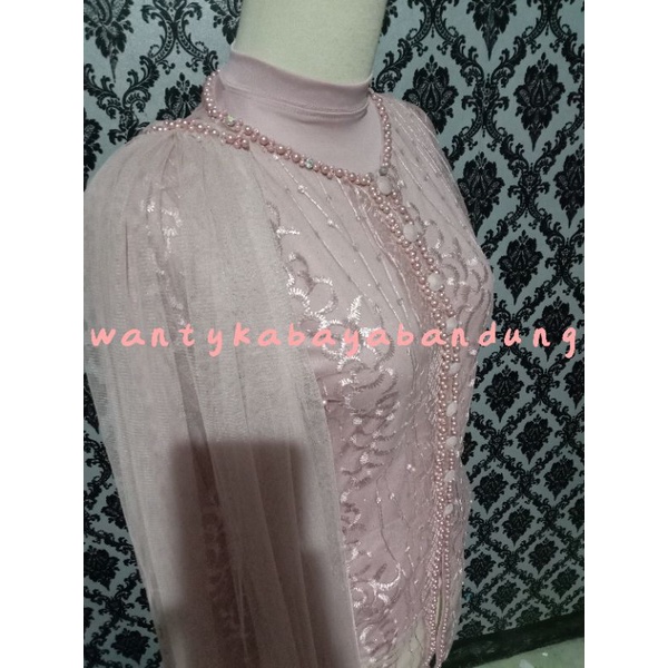 Kebaya tunangan/wisuda/ibu besan modern