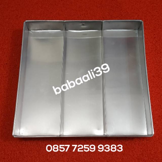 Loyang Sekat 3 Ukuran 28 Cm