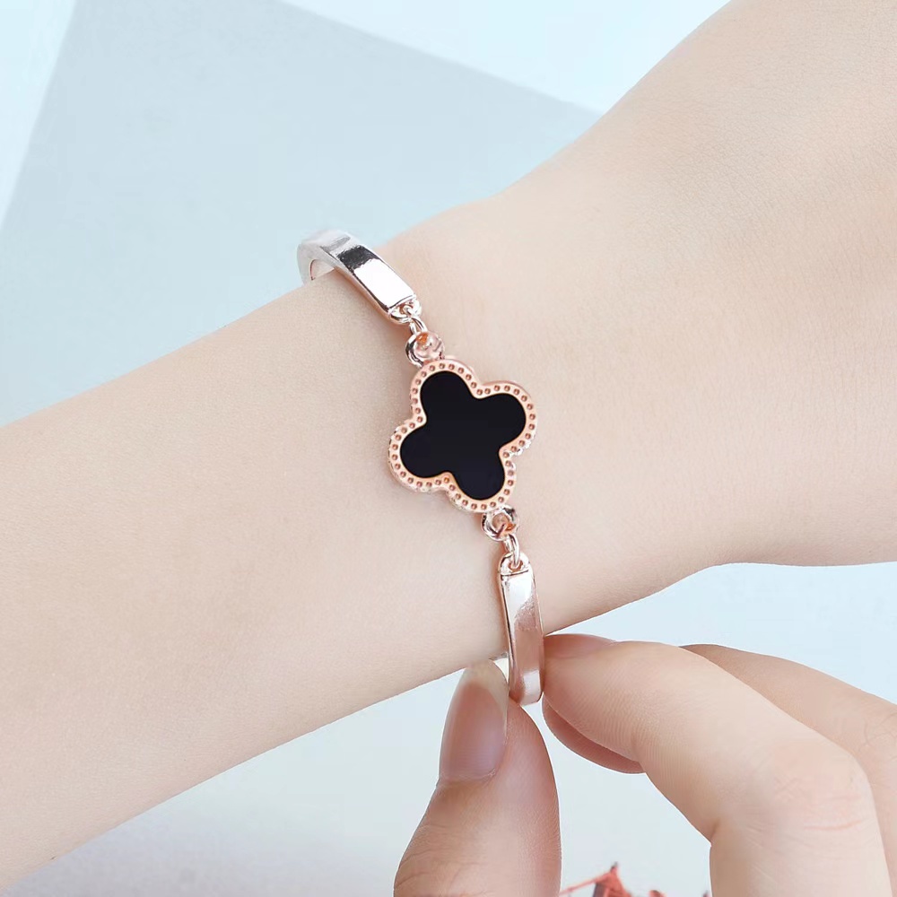 Gelang Kristal Clover Untuk Wanita