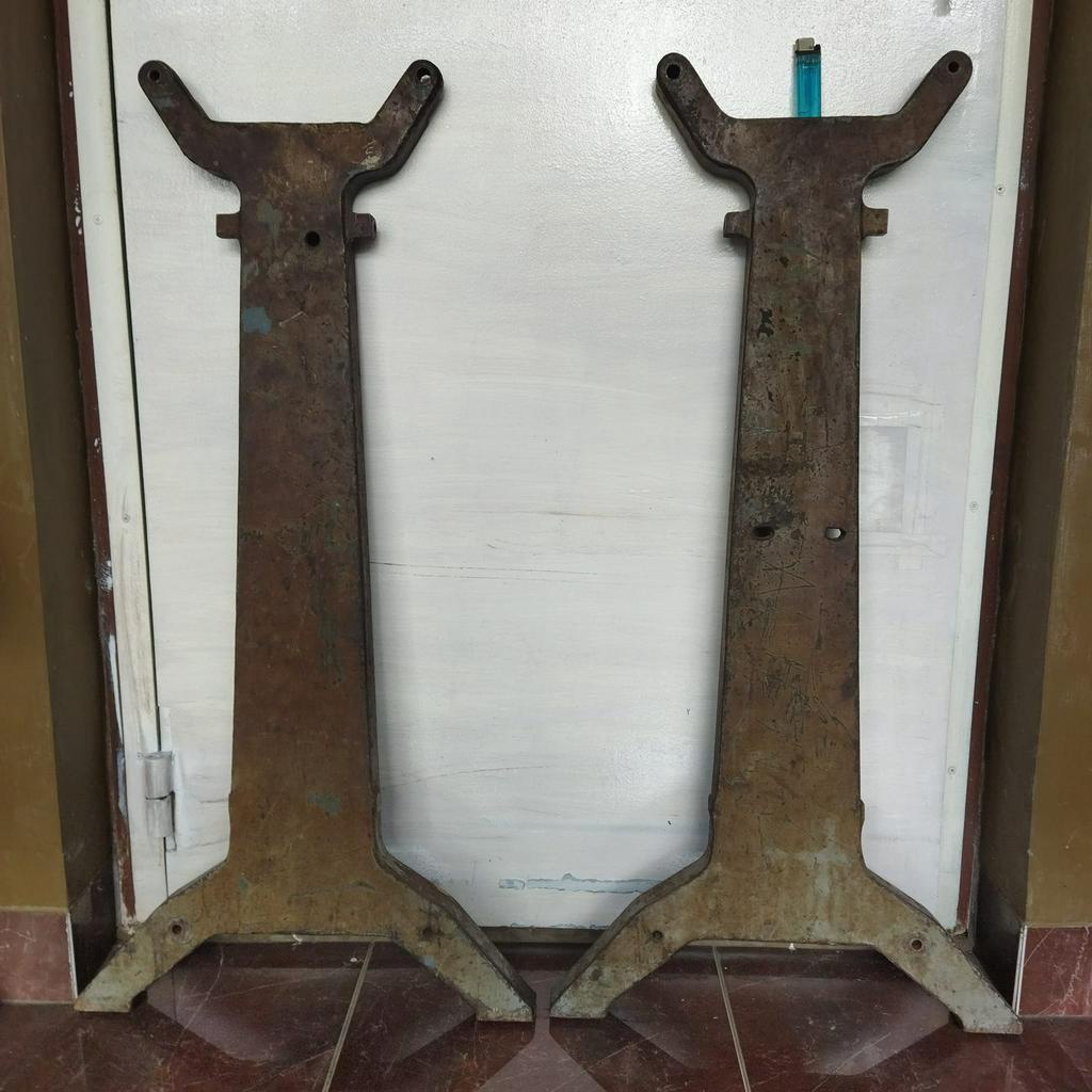 Vintage Kaki Meja Industrial Plat Besi Tebal