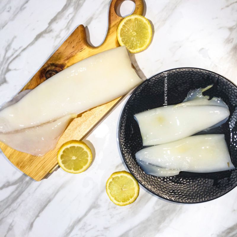 

Cumi Tube Kupas Bersih Frozen Kualitas Tinggi Grade B 2 Kg