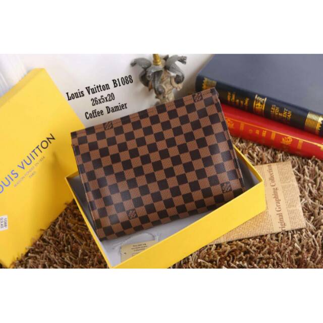 LV Toiletry Pouch 1088