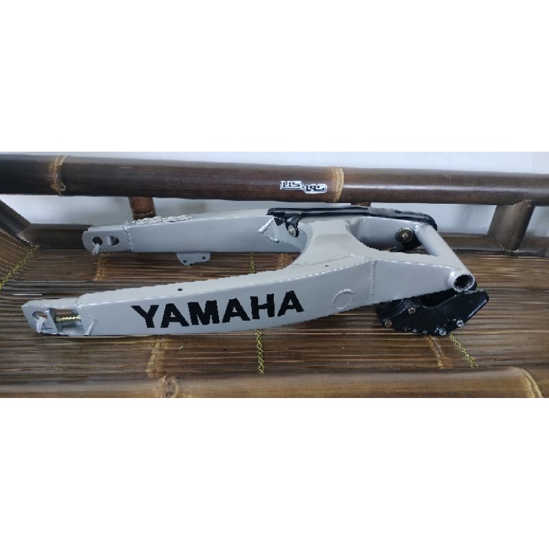swing arm replika YZ PNP  WR 155 original Lislas