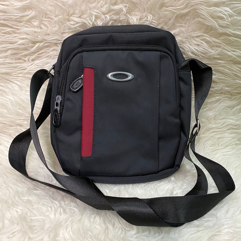 Tas Selempang Pria Oakley