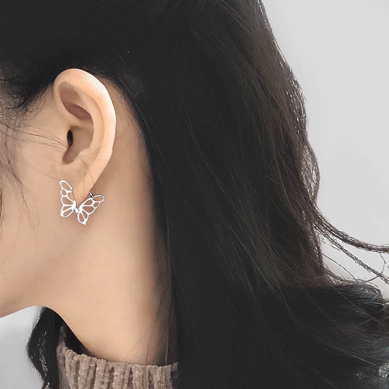 Anting Hoop Bentuk Butterfly Model Hollow Untuk Aksesoris Telinga Wanita