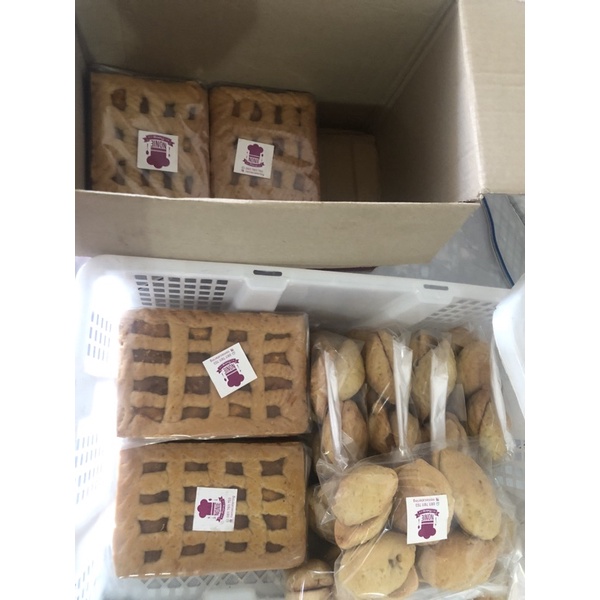 

kue tat