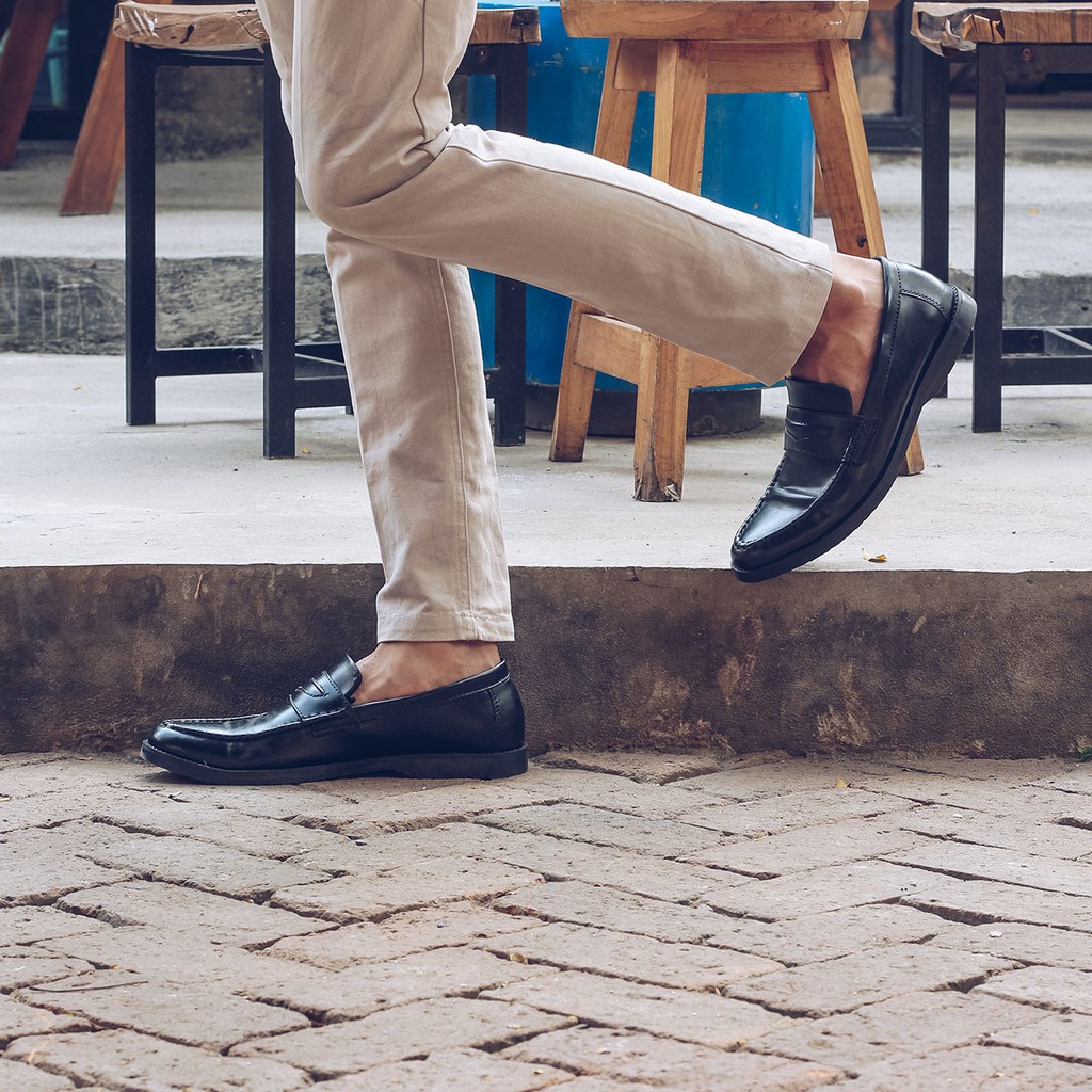 Porte Black | Sepatu Hitam Tanpa Tali Loafers Pria Casual Kerja Formal Kantor Laki | FORIND x Giant