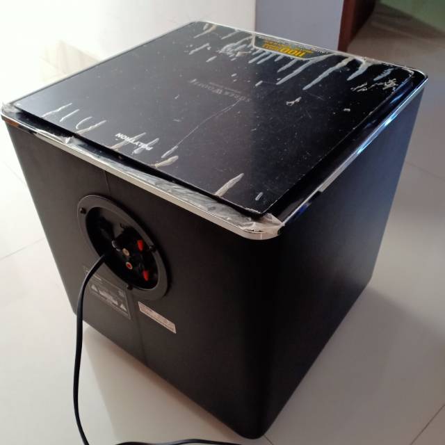 Subwoofer polytron 
PSW800