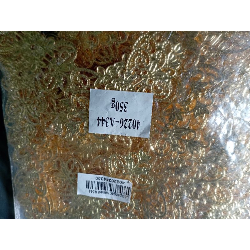 

lempengan pita gold