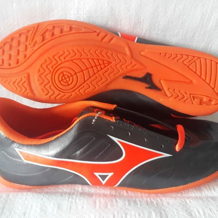 (T) TERLARIIS Sepatu Futsal Mizuno Rebula bukan original