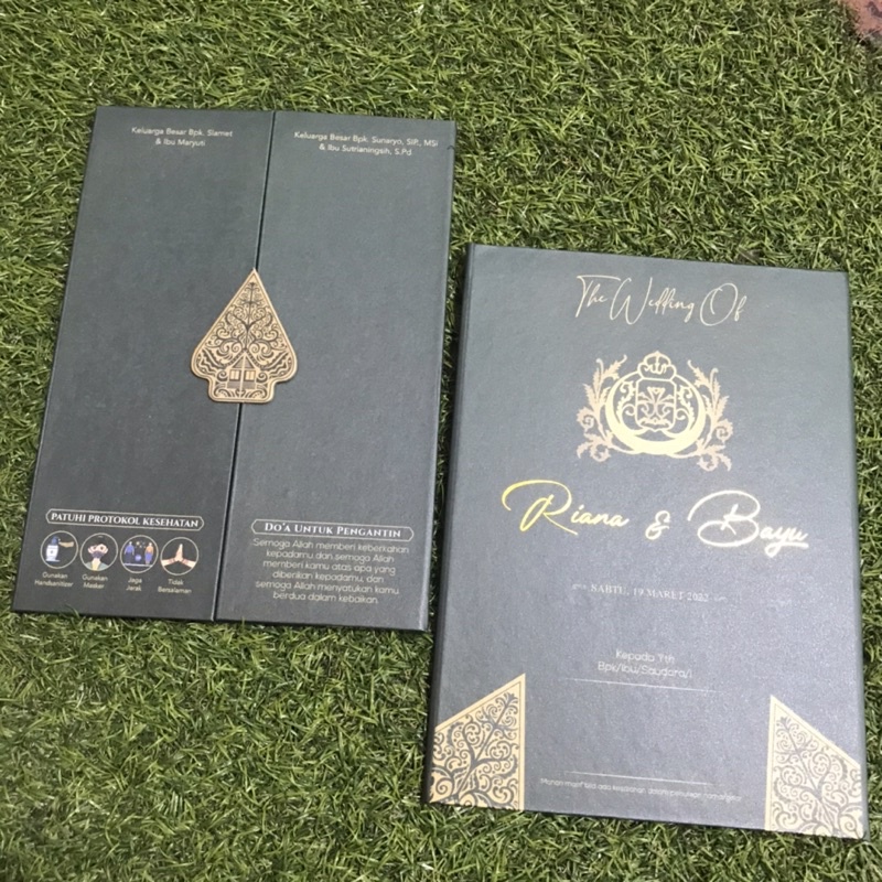 undangan hardcover lipat tiga wayang