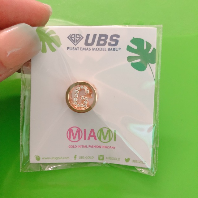 Charm liontin Miami UBS - G