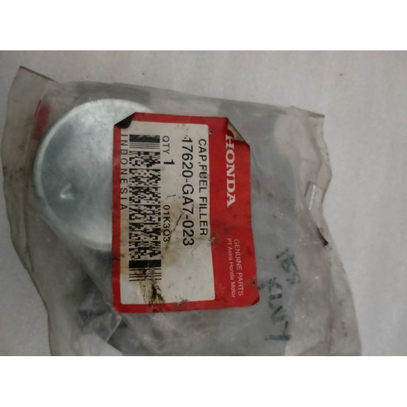 TUTUP TANGKI GRAND LEGENDA REVO SUPRA FIT AHM 17620-GA7-023