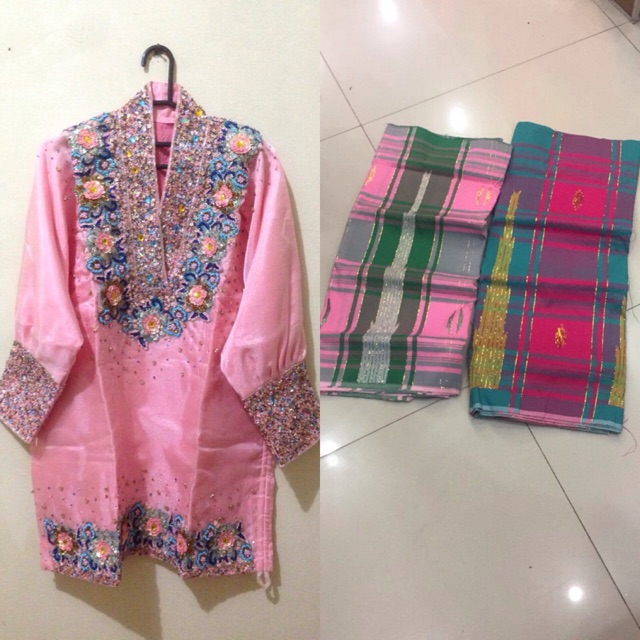 Set baju  bodo  premium dan sarung sutra  Shopee Indonesia