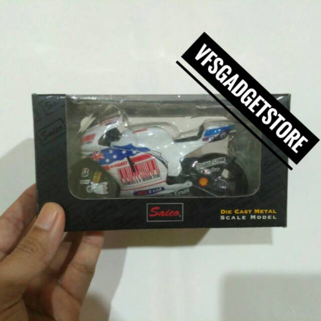 Diecast Casey Stoner Custom Philips Island 2009 Milky Bar Skala 1:18 (Special Livery)