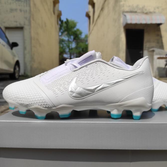 Sepatu Bola Nike Phantom Venom Pro White Fg-Sepatu Bola Nike Baru - 39 Rieskafadilah