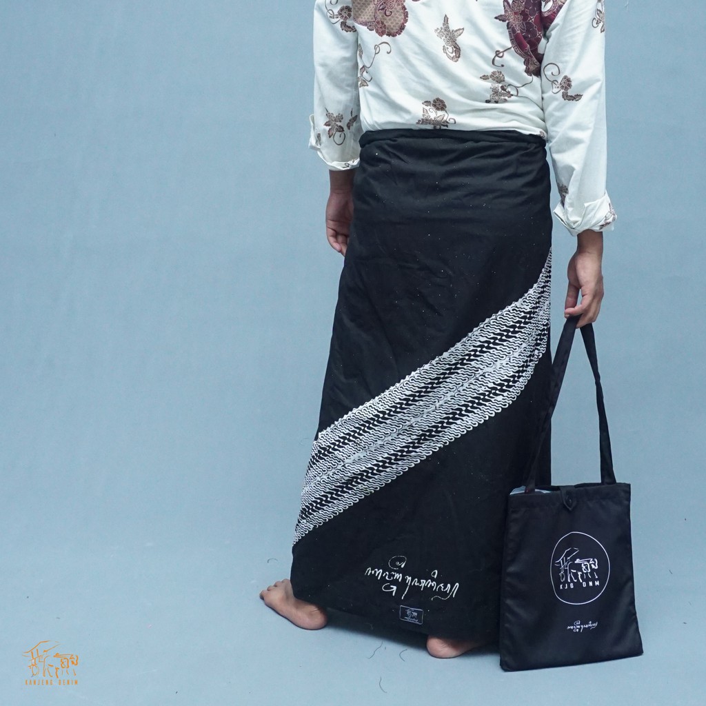 SARUNG BATIK KANJENG MOTIF PARANG CLERET KELENGAN