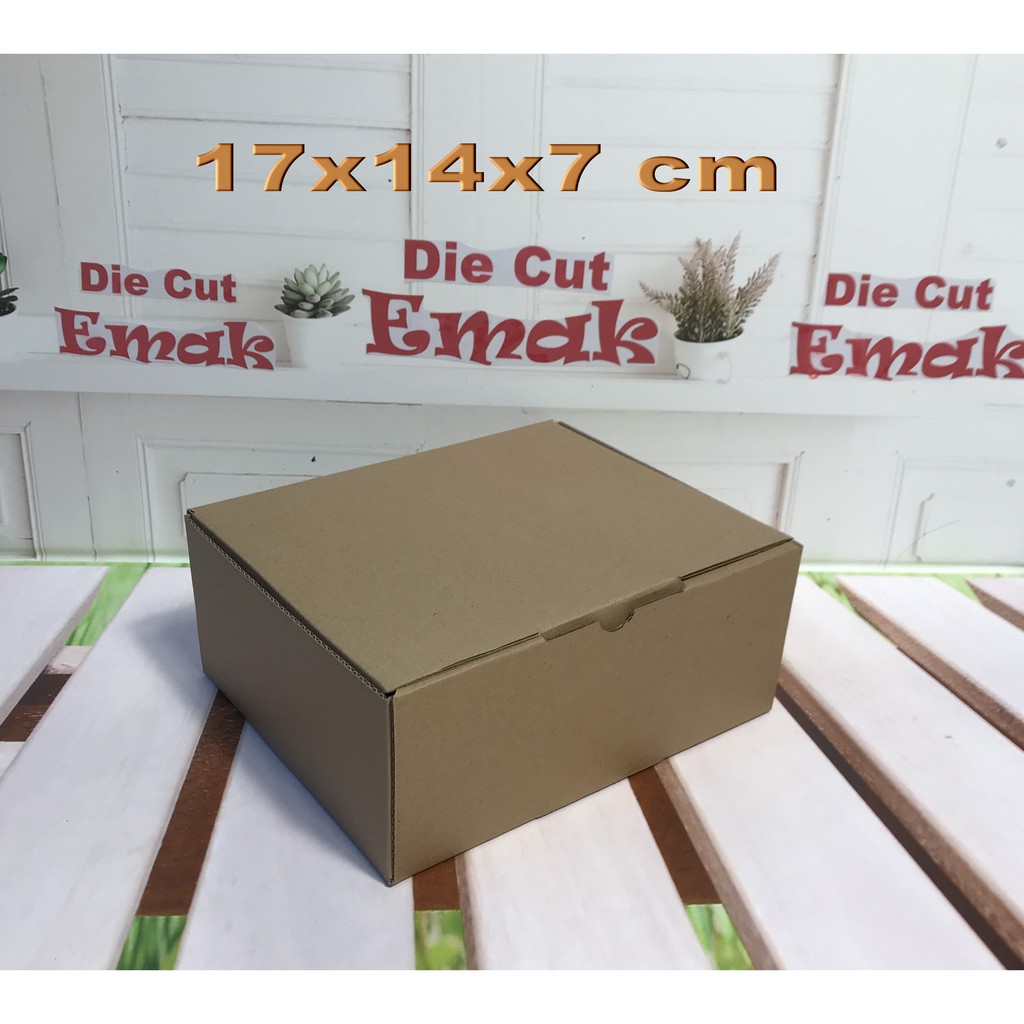

kardus uk. 17x14x7 cm kotak box karton Die Cut