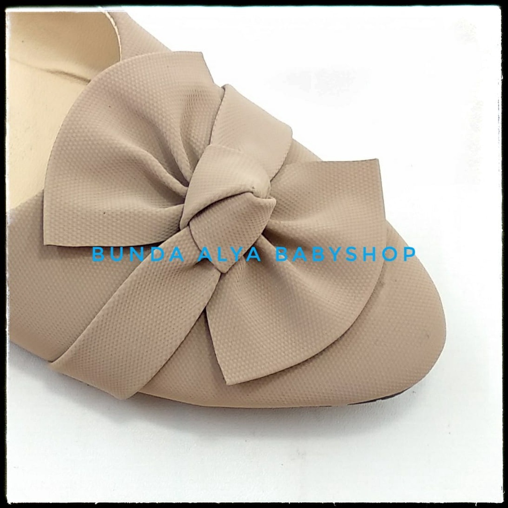 Sandal Slop Wanita Pita Bahan Suede Size 37 - 40 KREM - Sandal Wanita Simple Ringan Dan Nyaman