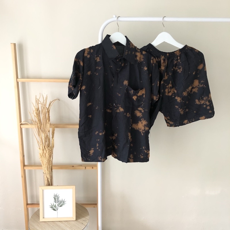 One Set Setelan Atas Bawah Pendek Tie Dye Pria Wanita Full Kancing