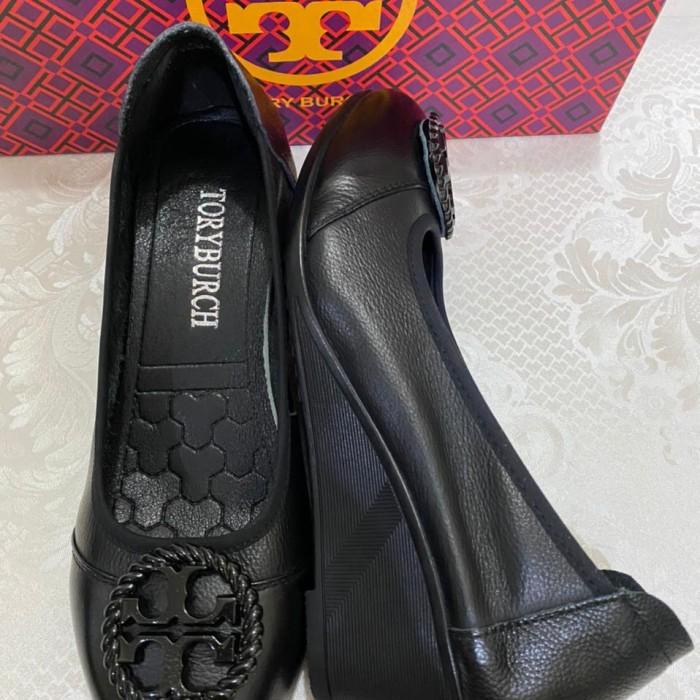 Sepatu Wedges 5 Cm Tory Burch Logo Besi Hitam
