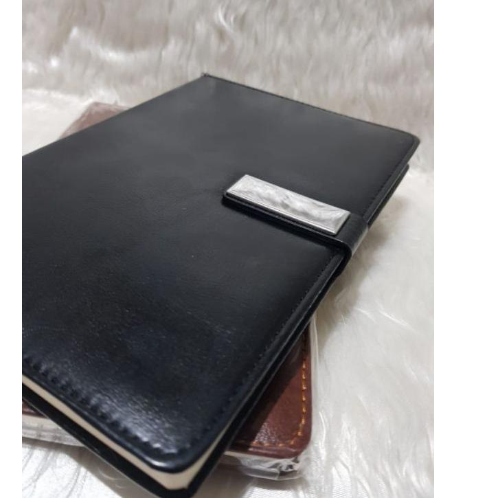 

AG 08 Agenda Kulit A5 Buku Catatan | Notebook Kulit Exclusive dpt dicustom Logo perusahaan / Nama ,
