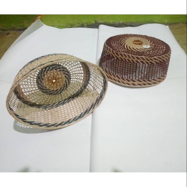 Kopiah/Peci/Songkok dari Rotan Asli Khas Kalimantan