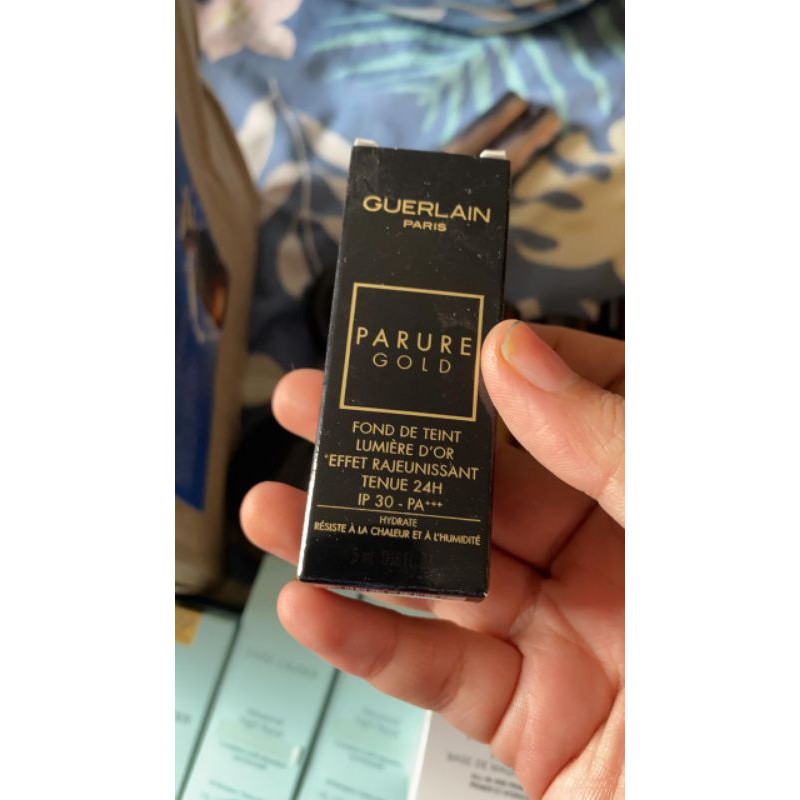 Guerlain Foundation Parure gold