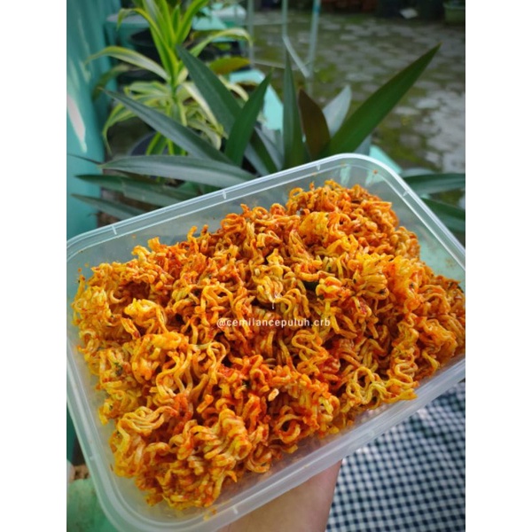 

Mie seblak kering daun jeruk kemasan standing pouch