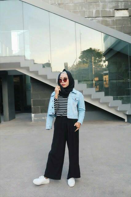 RIPPED DENIM CROP @cievno.id