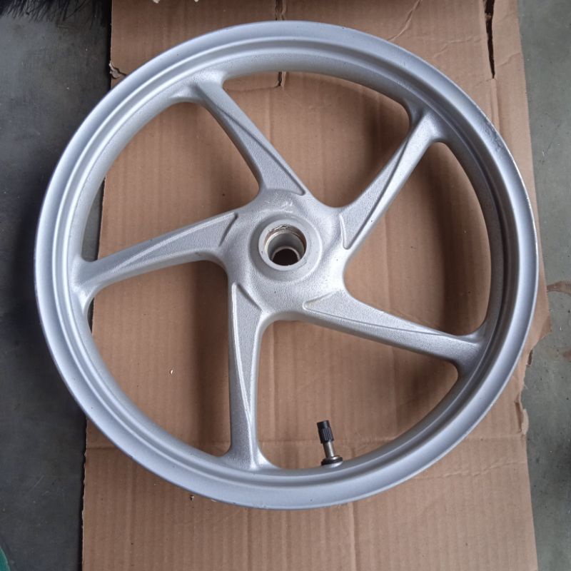 Velg Depan Honda Scoopy FI Tubles / Beat Silver