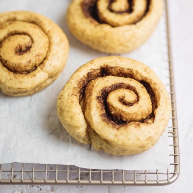 

NUDE Vegan Cinnamon Roll Diet Friendly - Whole Wheat No Butter, No Egg, Dairy Free, Hi Fiber