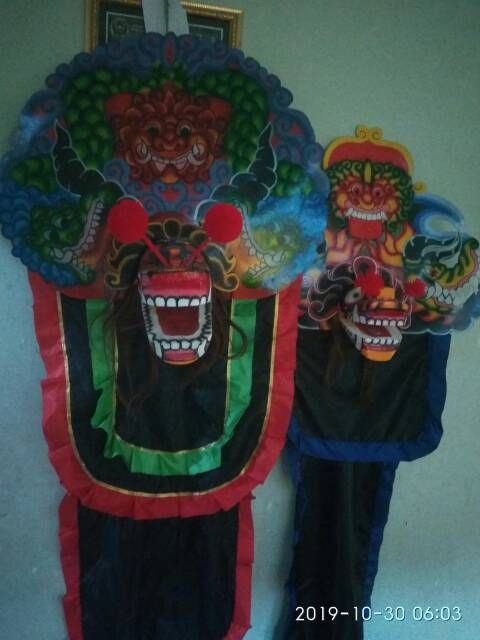 Barongan besar SMA jaranan kuda lumping