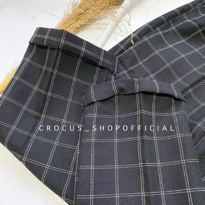 Celana tartan motif kotak kotak  bahan gabardin / celana wanita kotak kotak  /BUGGY  PANTS / CELANA