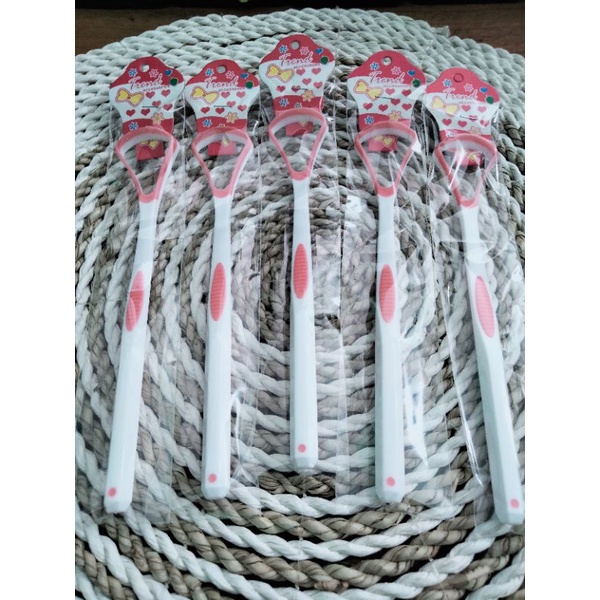 Alat Pembersih Lidah