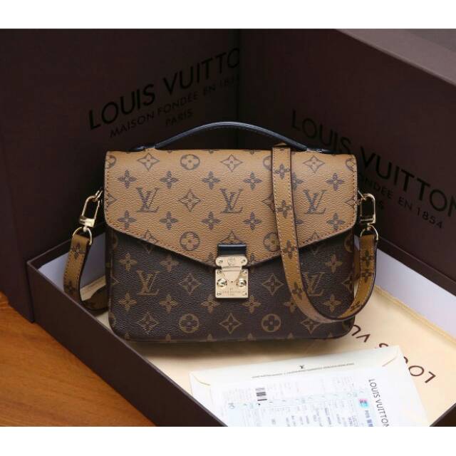 LOUIS VUITTON POCHETTE METIS