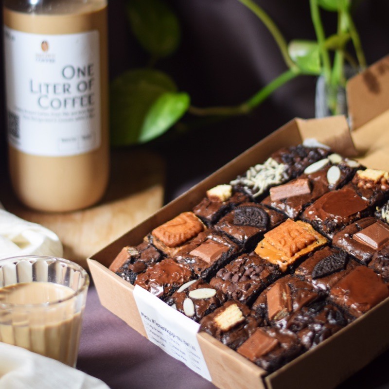 

Ssl09 Premium Fudgy Brownies Mix Topping - Lotus Nutella Cadburry Kitkat Keju Oreo Chocochip Almond