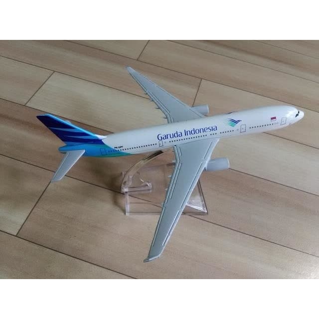 Miniatur Diecast Pesawat Terbang Garuda Indonesia Bahan Besi