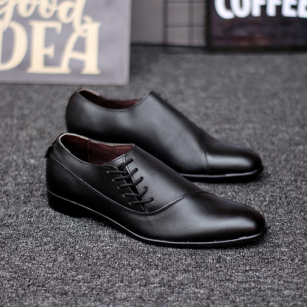 Sepatu Pantofel Hitam Kulit Asli Formal Kerja Kantor Pria Abraham Megan