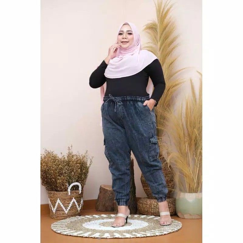 Celana Joger Jeans Jumbo Wanita