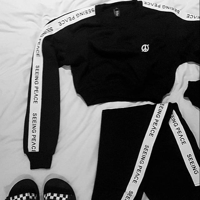 Geso x Seeing Peace - Sweater Crop atau Celana Black White Seeing Peace