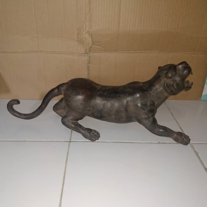 Deskripsi Koleksi Patung Pajangan Macan Kumbang Harimau Ngaum Hitam Antik Langka Koleksi Patung Paja