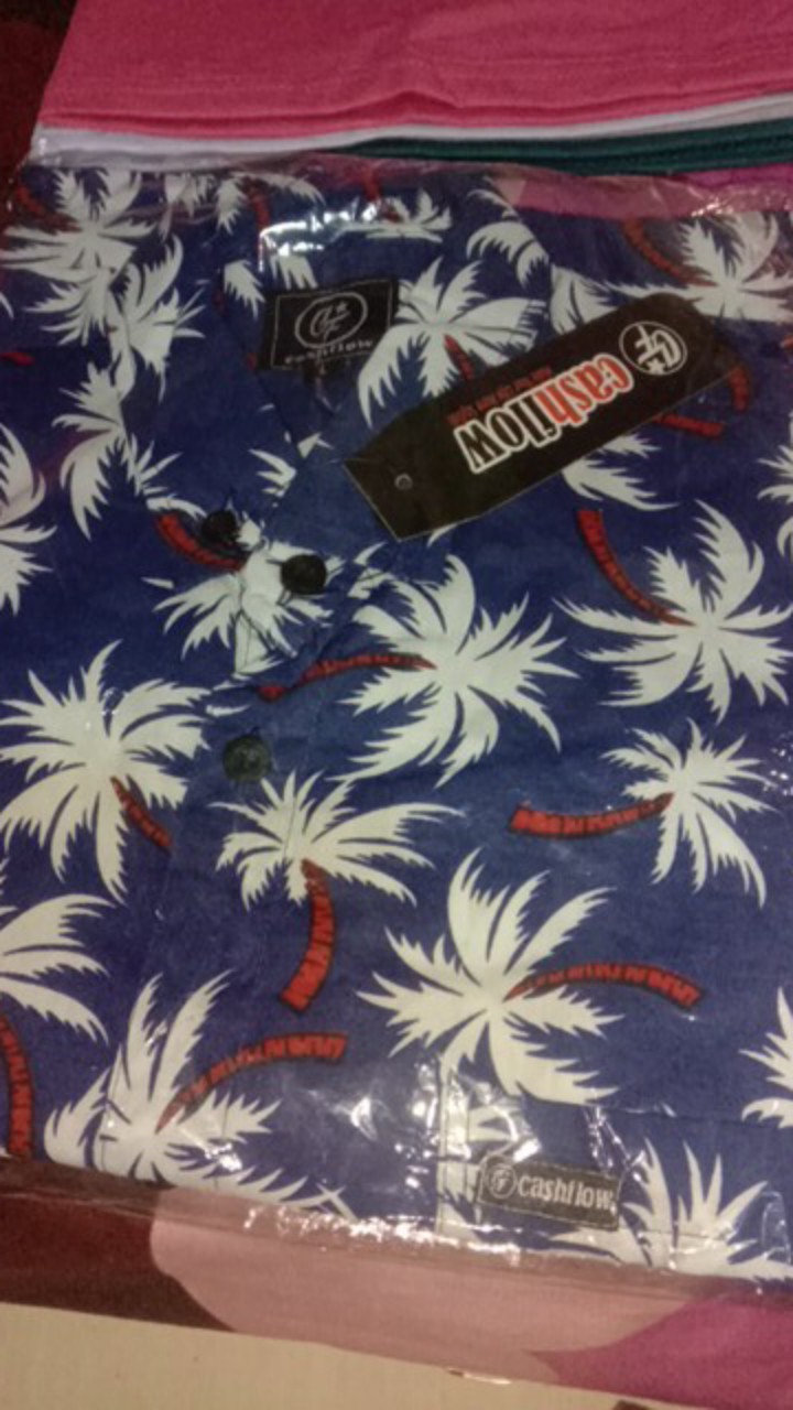 Hem Pria Distro Lengan Pendek Motif Surfing