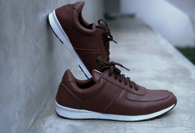 (PROMO) Sepatu Sneakers Pria Kulit Sintesis Premium HEROES FREY Sepatu Sneakers Kasual Pria